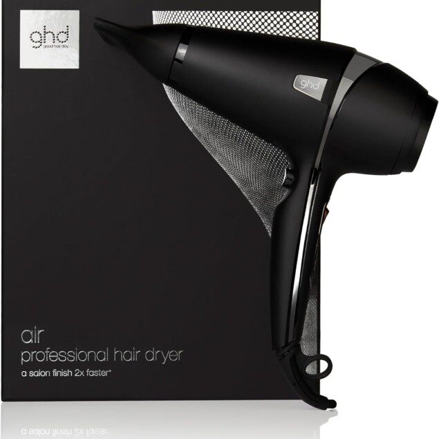 Sèche-cheveux ghd Air : l'allié professionnel pour un séchage rapide et sans frisottis 

Idéal pour tous types de cheveux, profitez de températures réglables pour un coiffage parfait