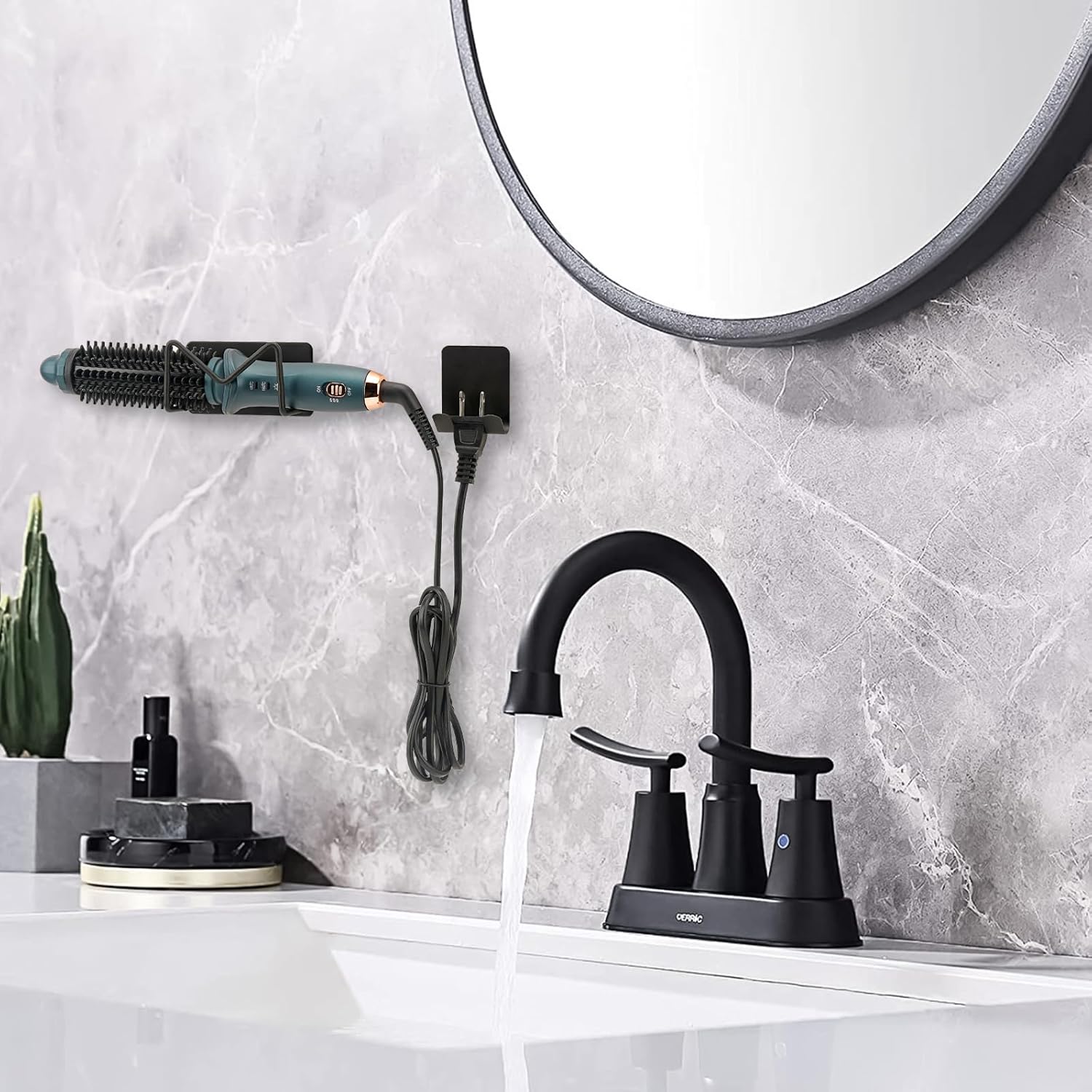 Support mural en acier au carbone : solution élégante pour fer à friser et fer à lisser Optimisez votre espace avec ce support mural noir, idéal pour les passionnés de coiffure à la recherche d'un rangement pratique et stylé. – Image 6