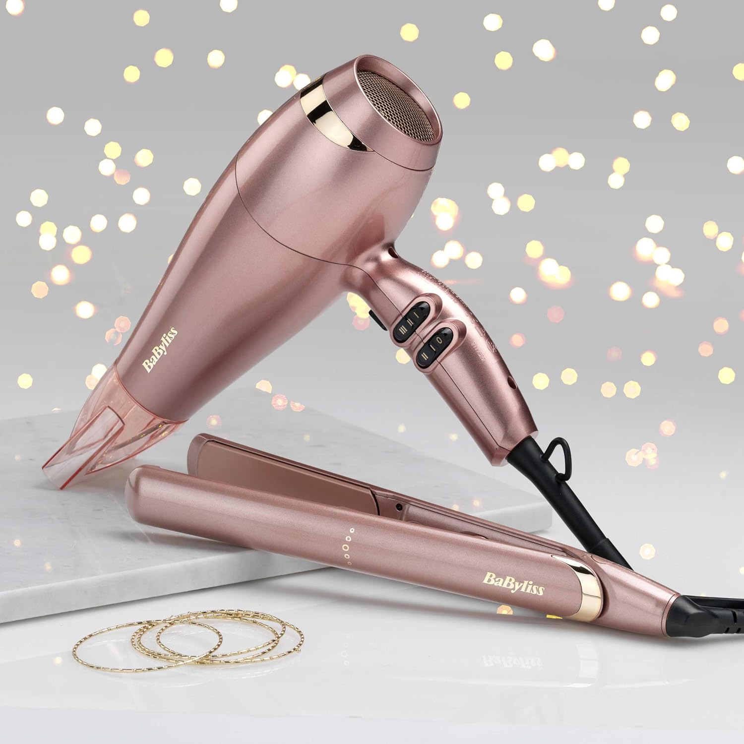 Sèche-cheveux léger et puissant pour un séchage rapide et élégant Profitez d'une coiffure impeccable avec notre sèche-cheveux rose gold, doté de la technologie céramique et ionique – Image 8