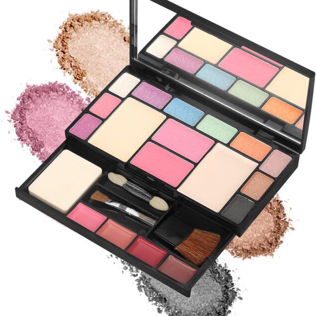 Palette de maquillage pour femme : éclairez votre regard avec des fards à paupières très pigmentés et longue durée