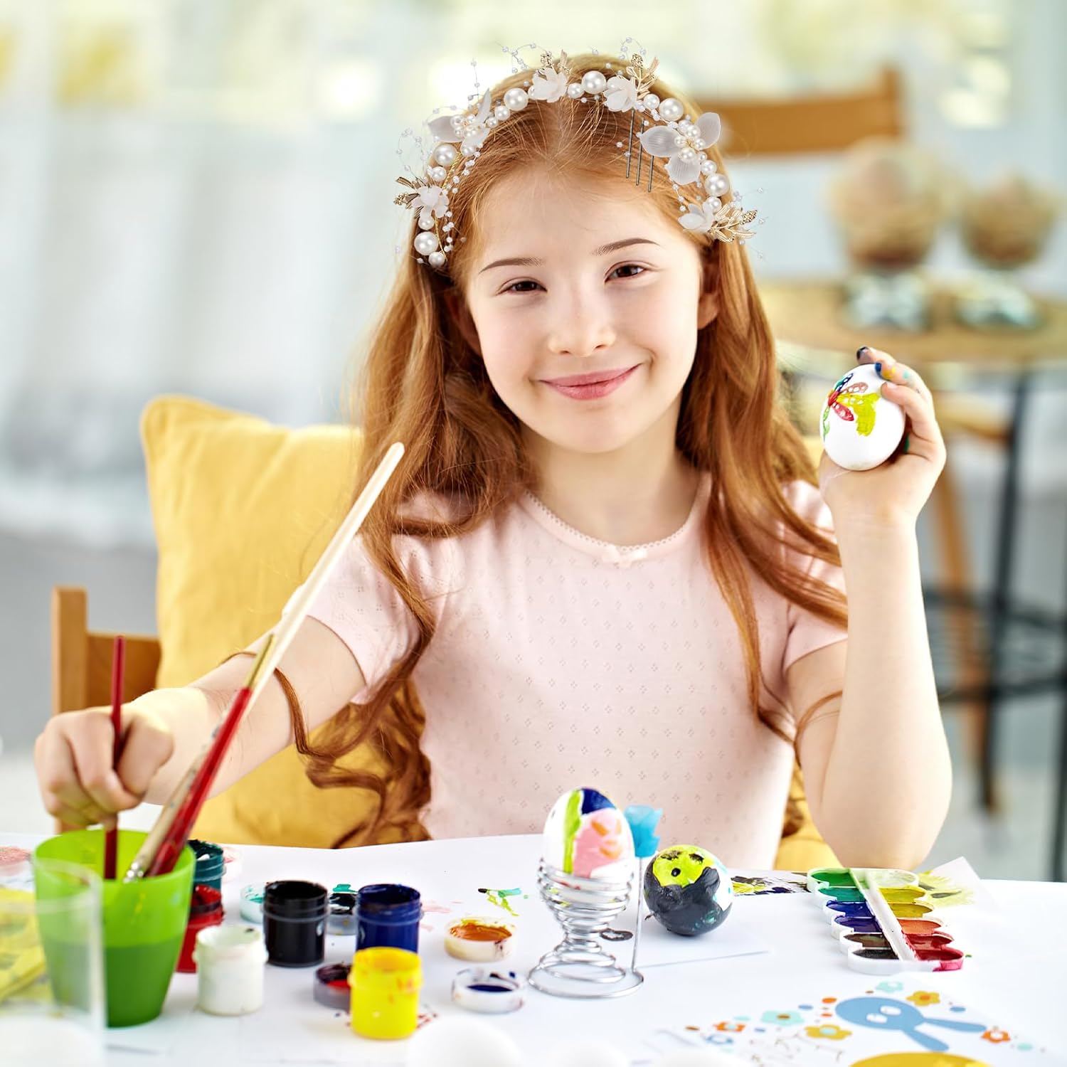 Couronne de fleurs blanche et pinces à cheveux : l'accessoire parfait pour les petites filles lors des mariages et des fêtes – Image 6