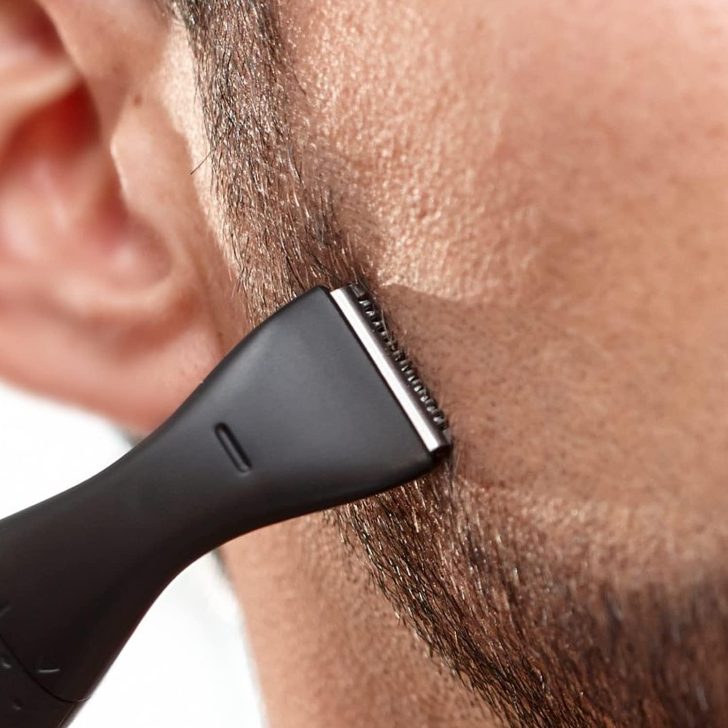 Tondeuse multi-styles Series 1000 : l'outil idéal pour les hommes à la recherche de précision et de polyvalence – Image 4