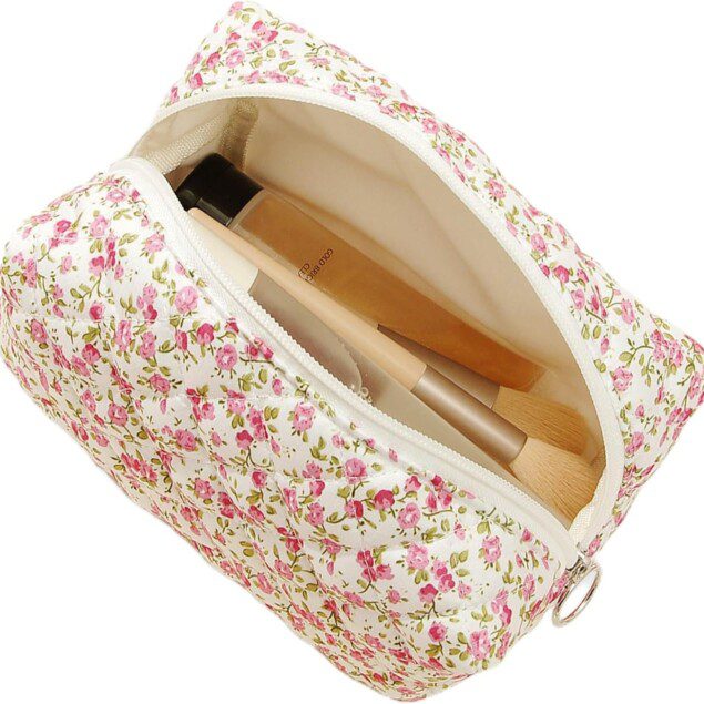 Trousse de maquillage matelassée en coton doux : l'alliée idéale pour les passionnées de beauté