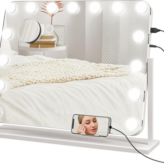 Miroir maquillage hollywood lumineux : l’accessoire parfait pour les passionnées de beauté 

Éclairez votre routine de maquillage avec ce miroir coiffeuse équipé de 14 LED dimmables, d'un grossissement 10X et d'un support pour téléphone, le tout avec une rotation à 360° pour un confort optimal.