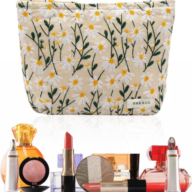 Trousse de maquillage en toile : l’accessoire idéal pour les femmes en voyage   Optimisez votre routine beauté avec cette trousse de toilette portable et élégante