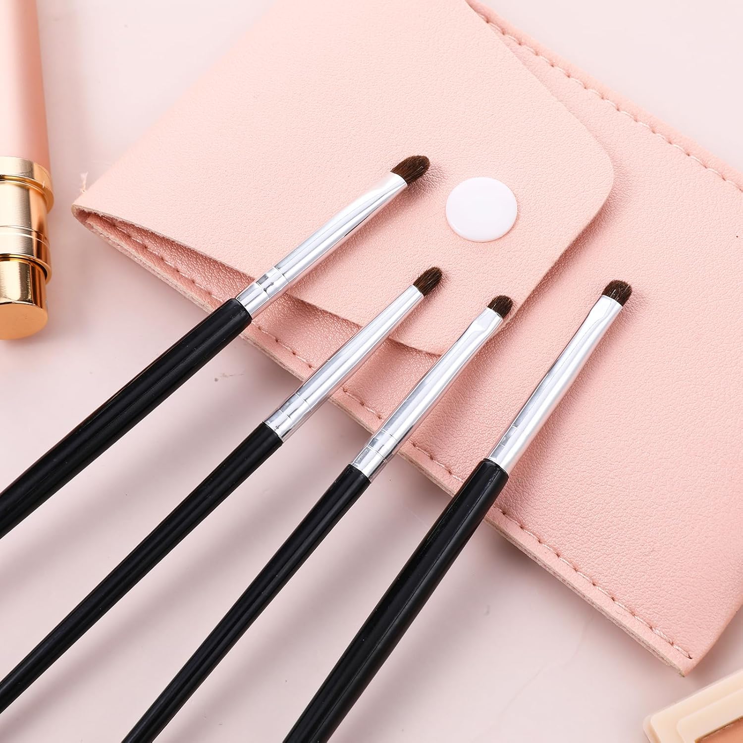 Lot de 8 pinceaux à eyeliner : mini pinceaux de maquillage pour les yeux, précis et polyvalents Pour les passionnés de maquillage, créez des looks impeccables avec notre pinceau ultra fin et plat, idéal pour eyeliner, fard à paupières, poudre, crème et correcteur liquide. – Image 4