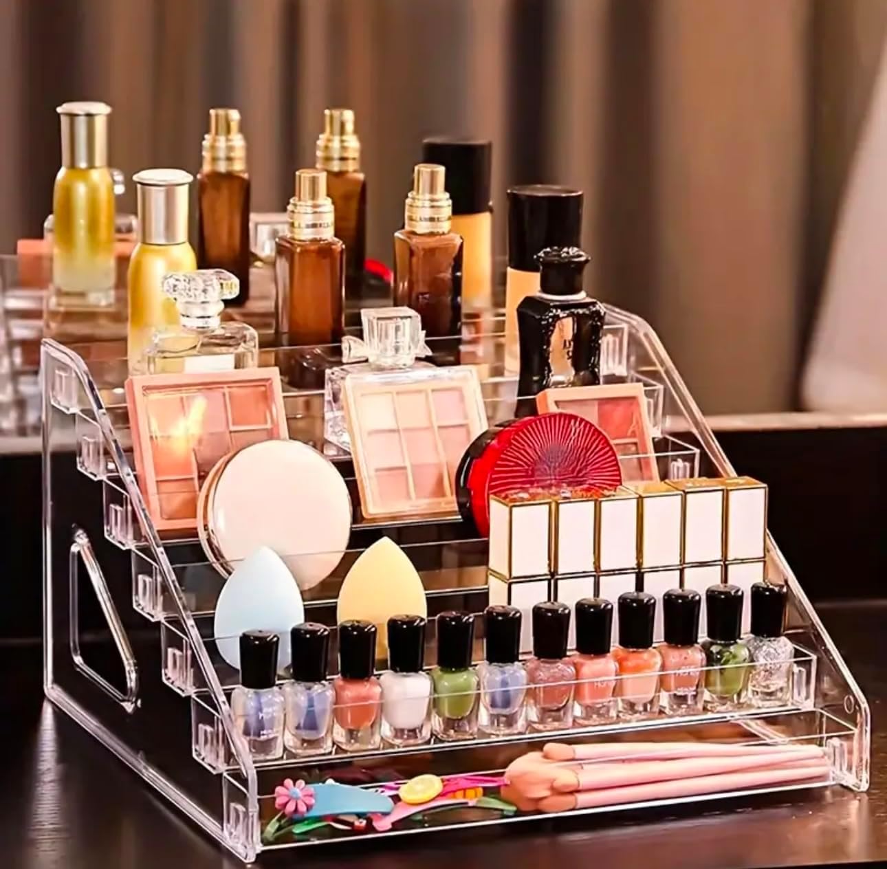 Organisateur maquillage et cosmétiques : le rangement parfait pour les passionnées de beauté Découvrez un présentoir acrylique transparent à 7 niveaux pour ranger vos produits de beauté et parfums avec élégance – Image 3