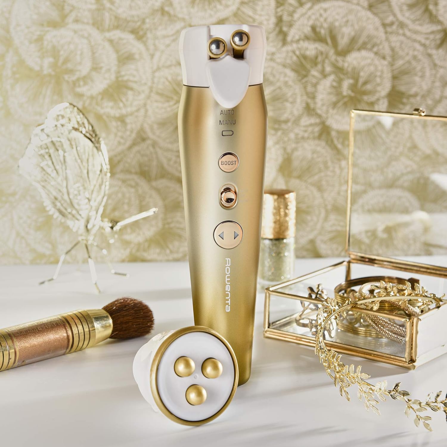 Appareil de massage Lift Contour : soin complet pour un visage rajeuni et des yeux éclatants Rituel beauté anti-âge pour un raffermissement optimal et des contours liftés tout en réduisant les poches – Image 9