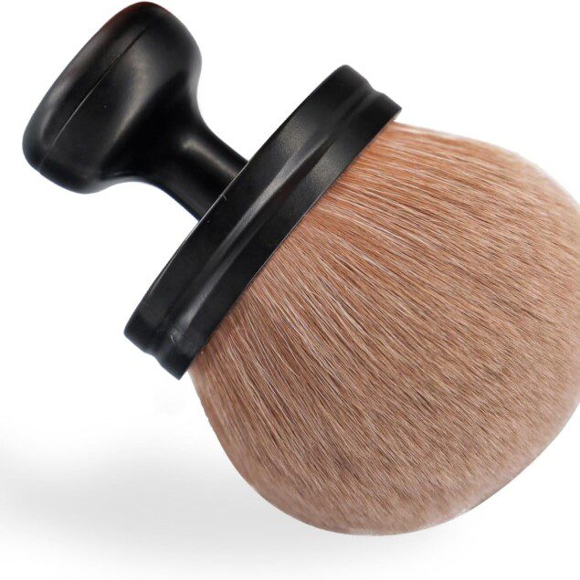 Pinceau de maquillage corporel extra large : l'outil idéal pour un bronzage parfait et une application uniforme sur les jambes