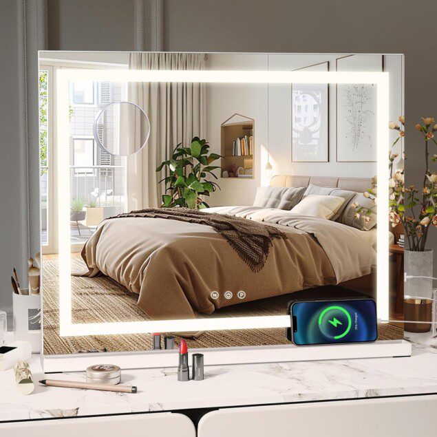 Miroir de maquillage lumineux 58x48cm : l'accessoire idéal pour les passionnées de beauté

Découvrez le miroir LED Hollywood avec 3 températures de couleur, touche tactile et port de chargement USB, parfait pour une installation murale ou sur table, pour sublimer votre routine beauté et assurer un maquillage impeccable à chaque fois.