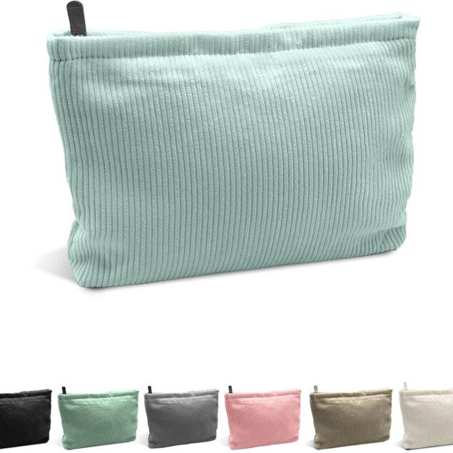 Trousse de maquillage en velours côtelé : l'organisateur parfait pour les voyageuses élégantes