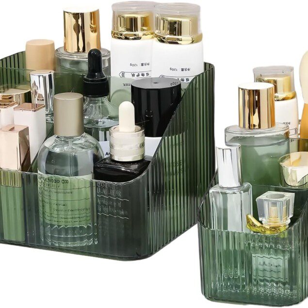 Boîte de rangement maquillage : l'organisateur transparent idéal pour les passionnées de beauté   Optimisez votre espace avec ce rangement cosmétique en PET, conçu pour vos soins de peau, comprenant 7 compartiments pratiques pour votre vanity ou votre salle de bain.