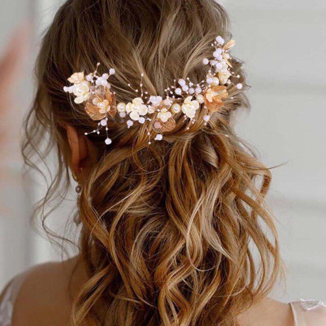 Bijou de cheveux en fleurs et vigne : l'élégance pour les mariages et les occasions spéciales