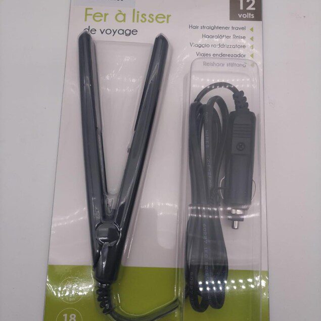 Fer à lisser 12 V : l'allié parfait pour les voyageurs en camping-car   Profitez d'une coiffure impeccable en toute simplicité grâce à ce fer à lisser compact, idéal pour les escapades en voiture ou en camping-car, avec une connexion pratique au briquet. Emportez le style où que vous soyez !