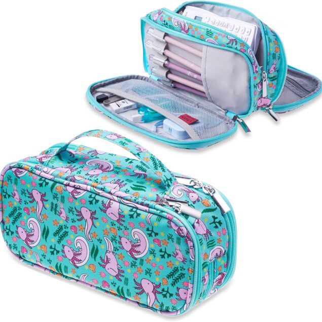 Trousse à crayons en toile bleu axolotl : l'accessoire indispensable pour étudiants et passionnés de beauté