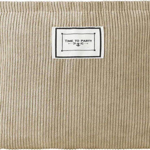Trousse de maquillage en velours côtelé : l'accessoire chic et pratique pour les femmes en voyage