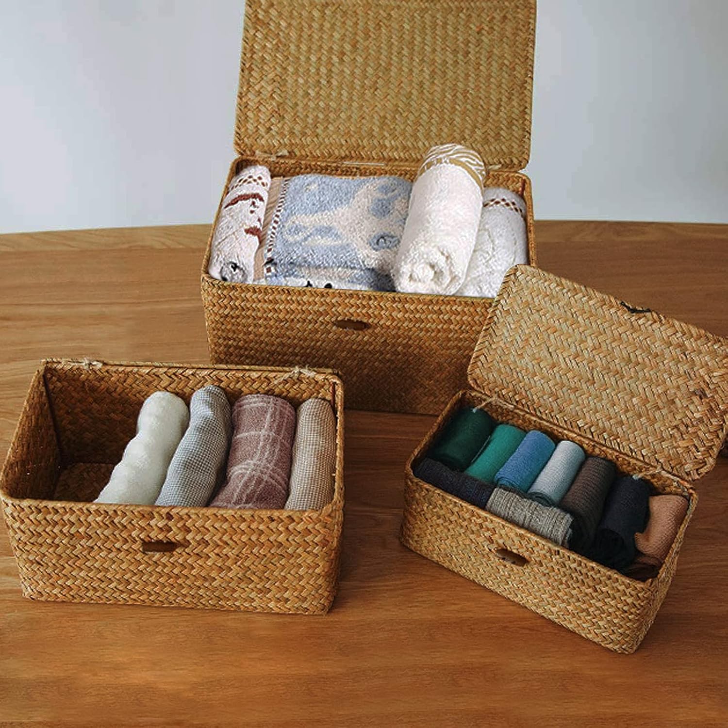 Boîte de rangement en rotin tressé : l'organiseur idéal pour salle de bains, salon et cuisine Optimisez votre espace avec ce panier à linge élégant et pratique en taille M – Image 3