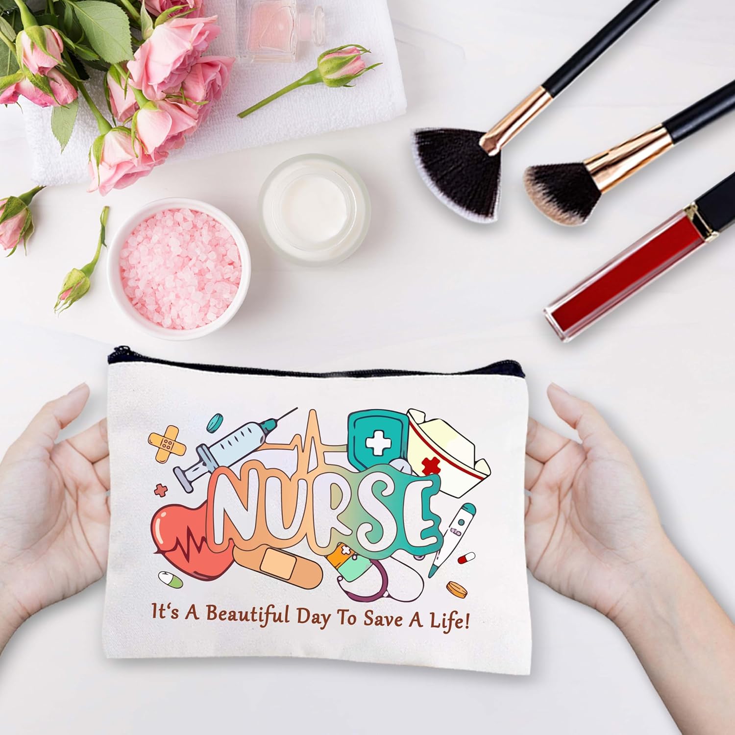 Trousse de maquillage en toile pour infirmières : l’accessoire idéal pour organiser vos cosmétiques et stylos en toute élégance – Image 5
