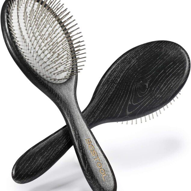 Brosse démêlante à palette : l'indispensable pour femmes, hommes et enfants  Démêlez et massez vos cheveux facilement, en toute occasion