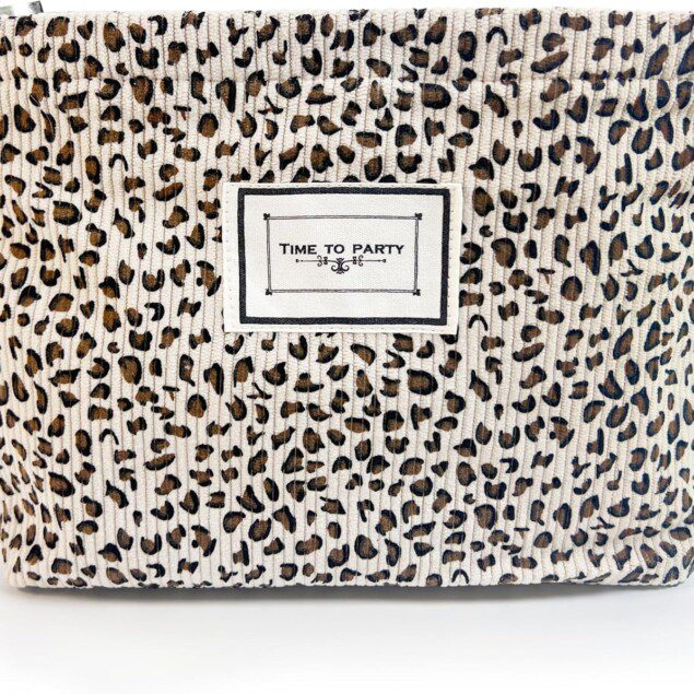 Trousse de toilette léopard pour femme : élégance et praticité pour vos essentiels de beauté