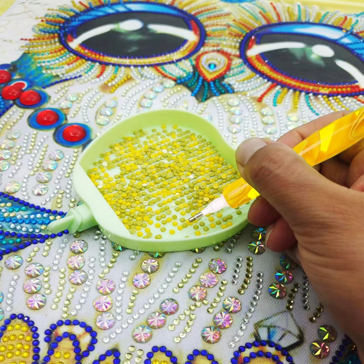 Stylo diamant painting : le trio essentiel pour les passionnés de bricolage Découvrez notre set de 3 stylos diamant painting, conçu pour les amateurs de loisirs créatifs, afin de rendre vos projets de peinture en diamant encore plus précis et agréables. Avec ces accessoires de qualité, donnez vie à vos œuvres et profitez d'une expérience de bricolage inoubliable. – Image 6