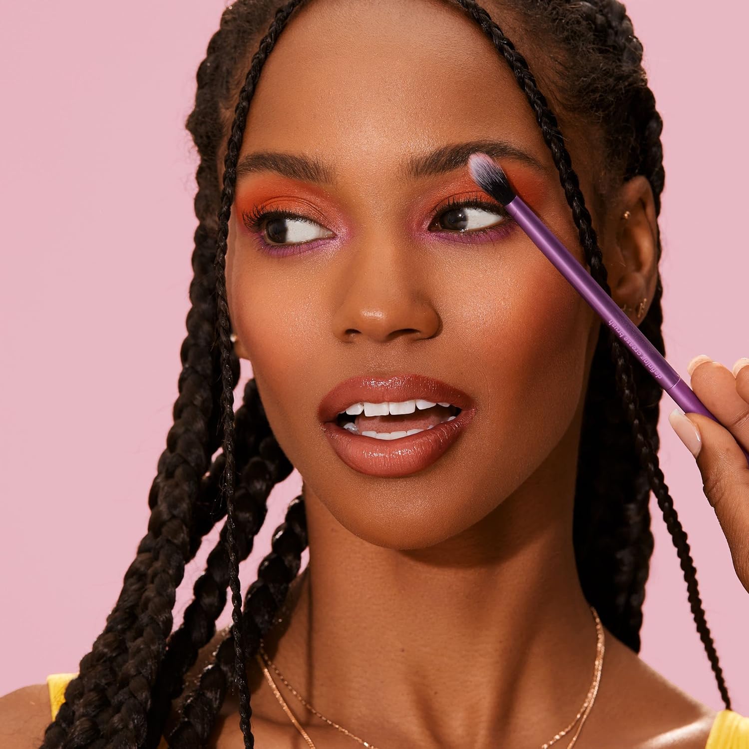 Pinceaux de maquillage Everyday Eye Essentials : l'ensemble parfait pour les passionnés de beauté Découvrez notre ensemble de 8 pinceaux végétaliens, non testés sur les animaux, pour un maquillage des yeux impeccable et naturel. – Image 4