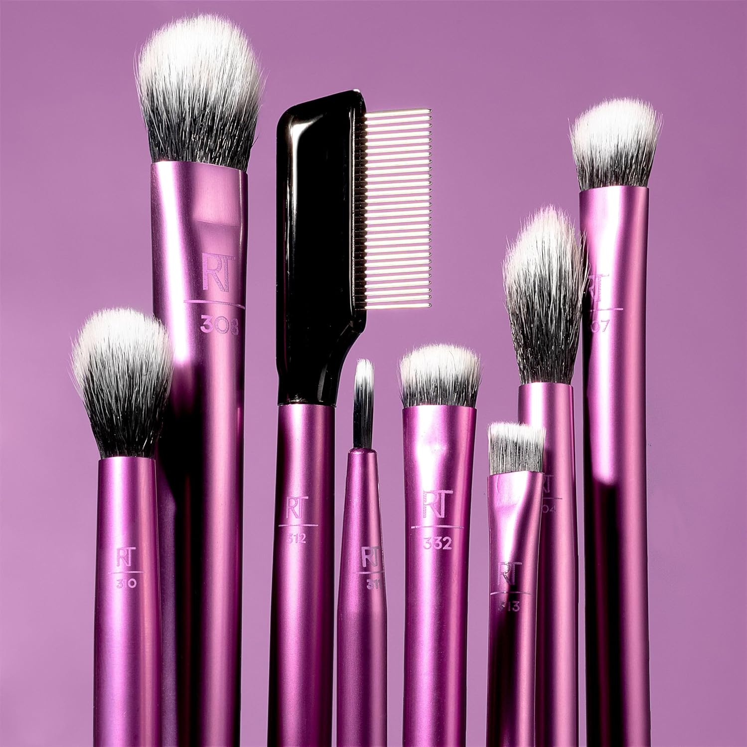 Pinceaux de maquillage Everyday Eye Essentials : l'ensemble parfait pour les passionnés de beauté Découvrez notre ensemble de 8 pinceaux végétaliens, non testés sur les animaux, pour un maquillage des yeux impeccable et naturel. – Image 6