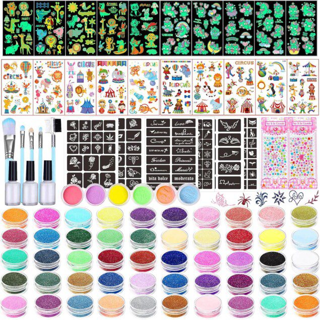 Tatouages temporaires scintillants : le kit parfait pour enfants lors des fêtes 50 couleurs, pochoirs créatifs et autocollants lumineux pour un maquillage festif inoubliable