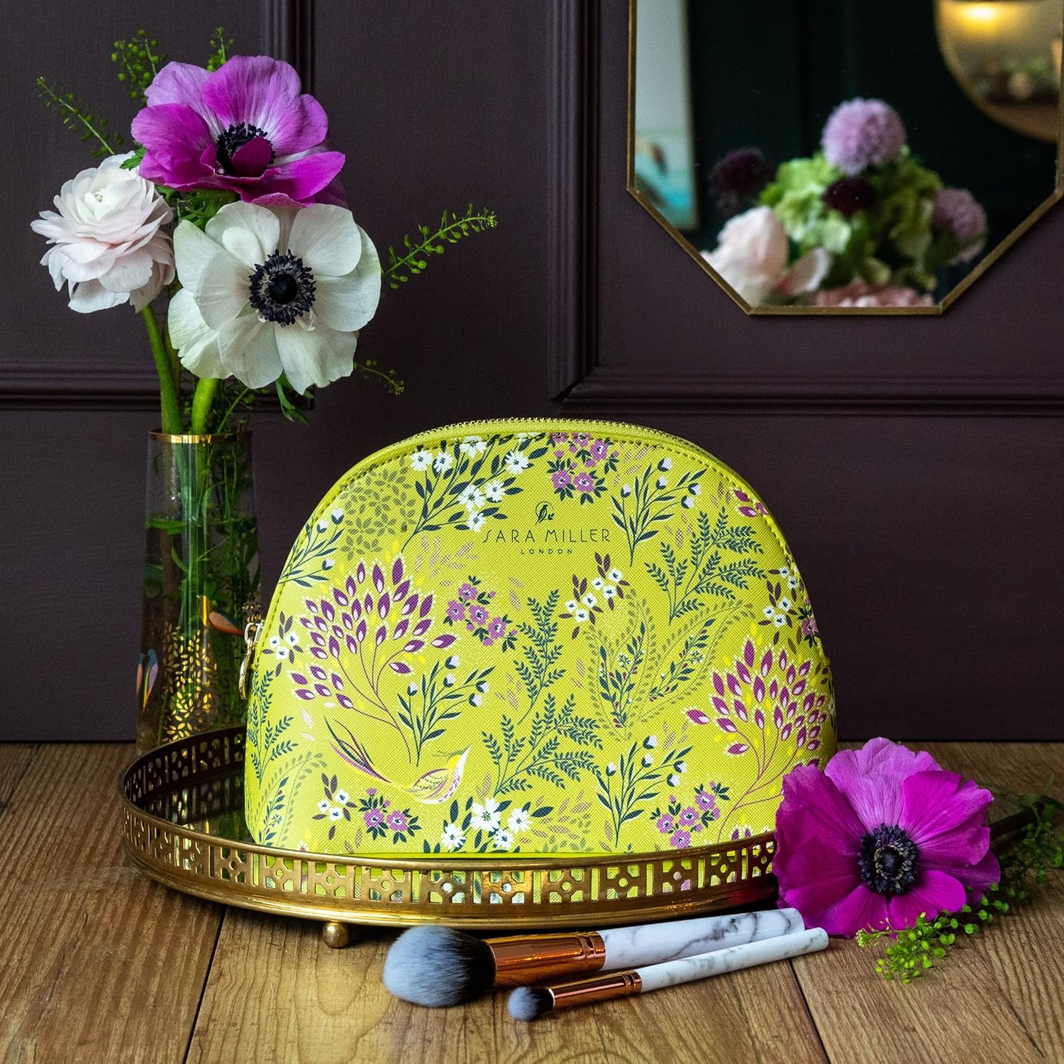 Trousse de toilette vert taille M : élégance et praticité pour les voyages raffinés – Image 3