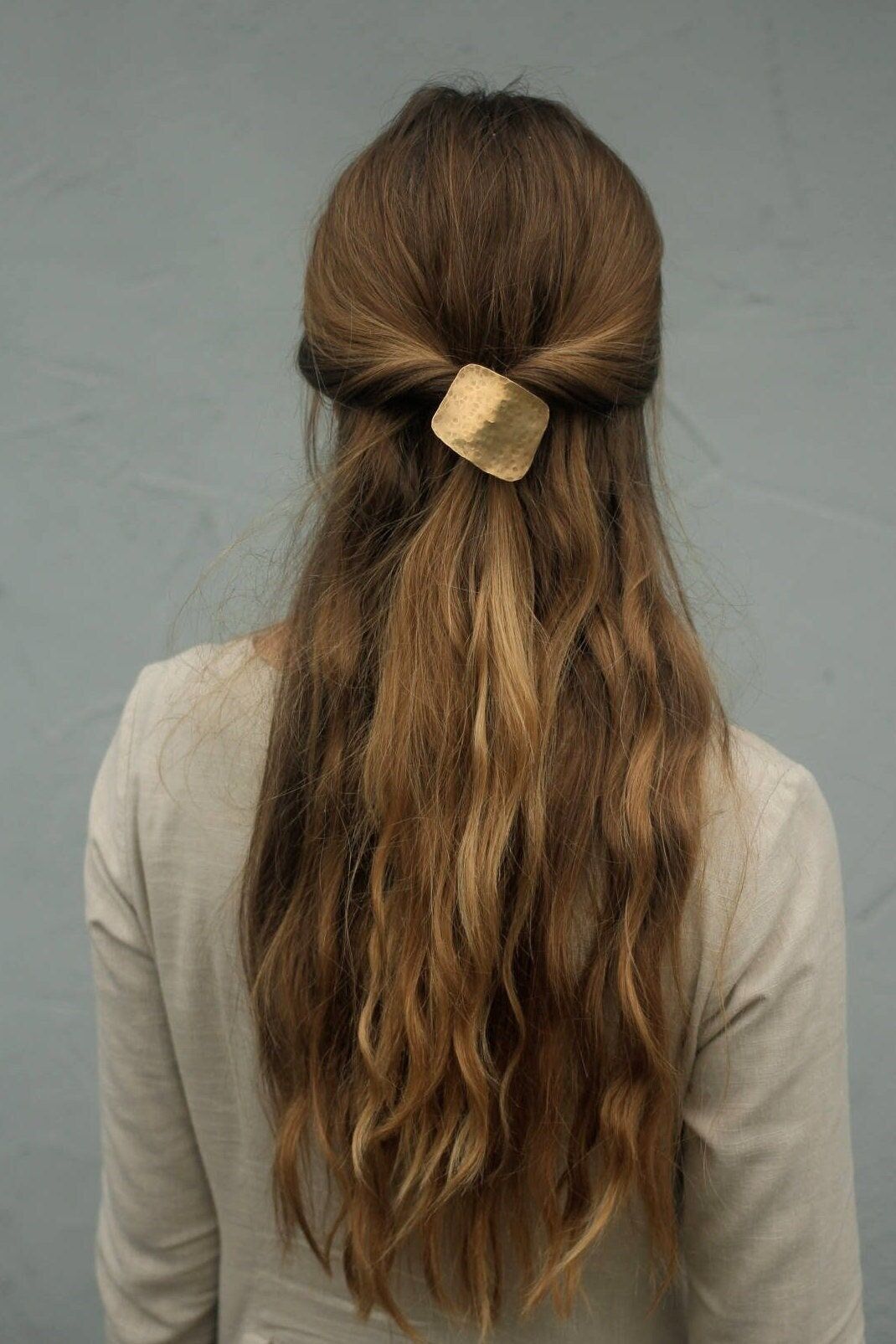 Découvrez comment sublimer vos coiffures avec cet accessoire unique !